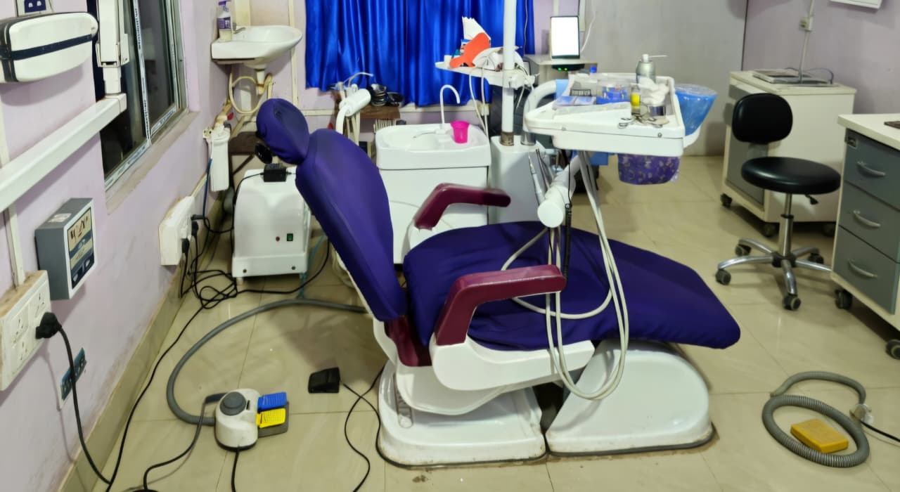 Divine Dental Care Clinic – Modern dental chair and equipment